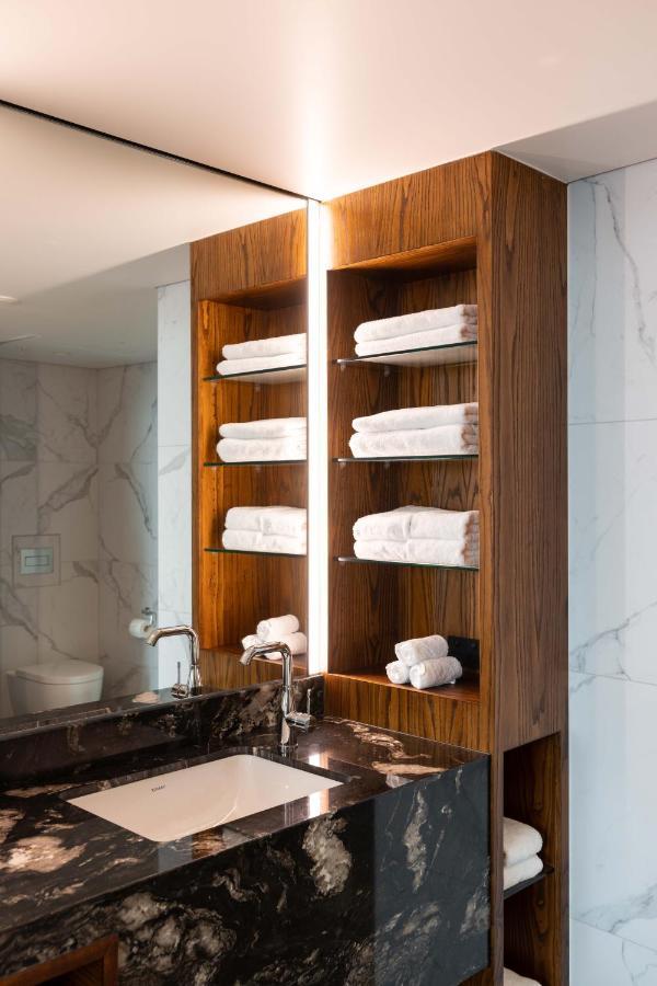 Horizon By Skycity Auckland Exterior photo A bathroom cabinet