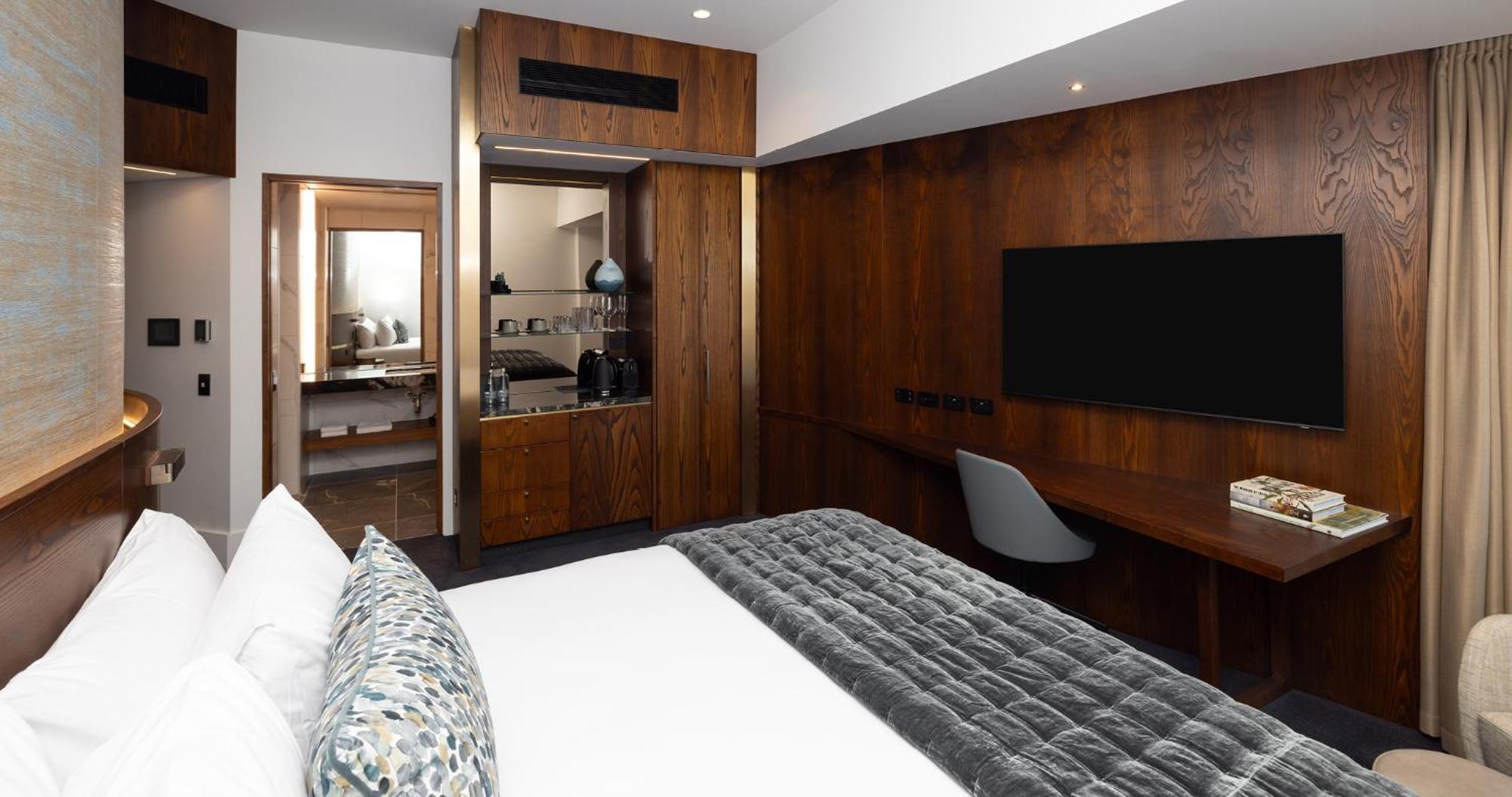 Horizon By Skycity Auckland Exterior photo A room at the hotel