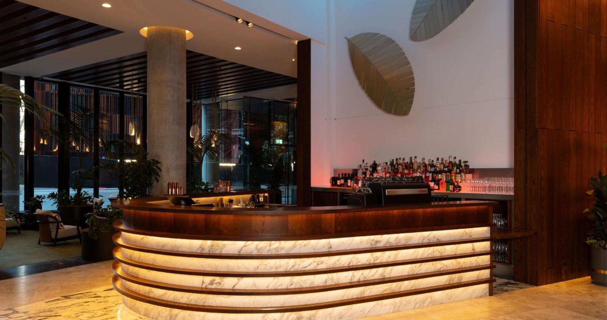 Horizon By Skycity Auckland Exterior photo The bar at the Mandarin Oriental, Munich